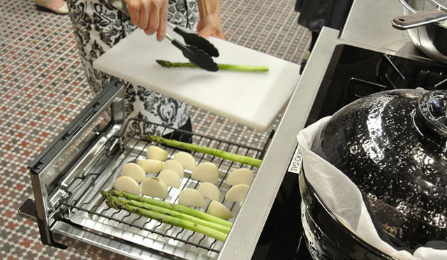 「魚介と焼き野菜のからし酢味噌掛け」