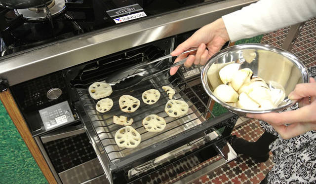 「魚介と焼き野菜のからし酢味噌掛け」