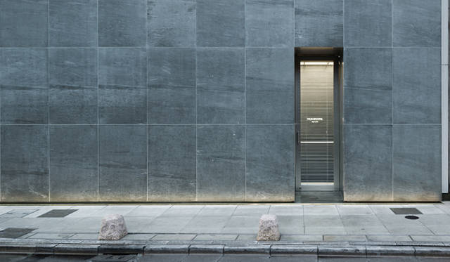 THOM BROWNE. NEW YORK AOYAMA　Photo: Takumi Ota