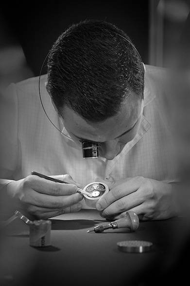 古典的な複雑機構から、スピン･タイムやツインタイム クロノグラフといった独自のメカニズムまでこの工房で誕生している。