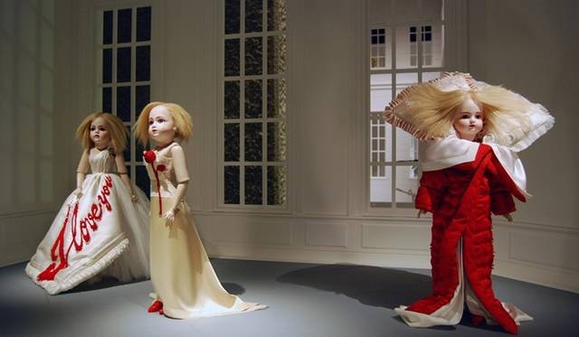 ロンドンで開催された「The House of Viktor & Rolf」展の様子 © Andrew Lamb