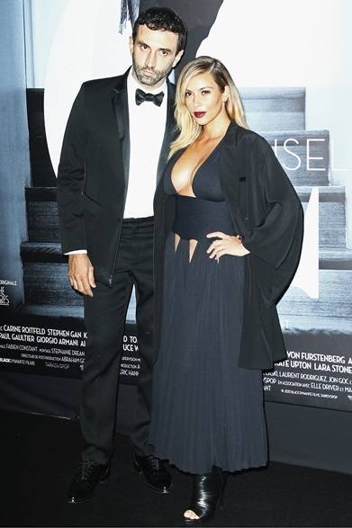 <strong>Riccardo Tisci & Kim Kardashian｜<br />リカルド・ティッシ＆キム・カーダシアン</strong><br /><br />映画『マドモアゼル C』のプレミア上映にて、キム・カーダシアンとデザイナーのリカルド・ティッシが一緒に登場。胸元を大胆に露出するキムのドレスはもちろんジバンシィ バイ リカルド ティッシ。
