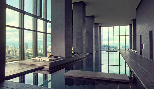 <strong>アマン東京</strong>　Swimming Pool