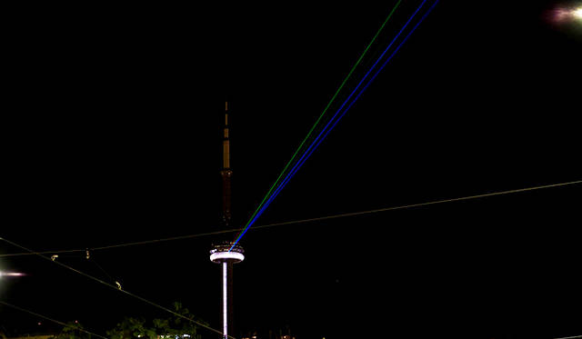 「Global Rainbow」<br />トロントタワー