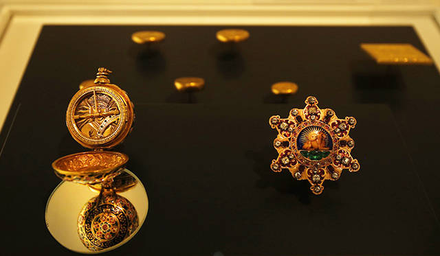 14世紀のスペインの天文観測器。繊細な装飾が見事