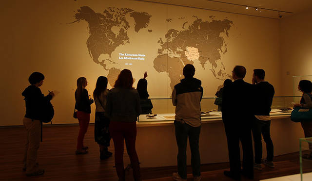 イスラム教の歴史を地図と時間軸によって見ることができる