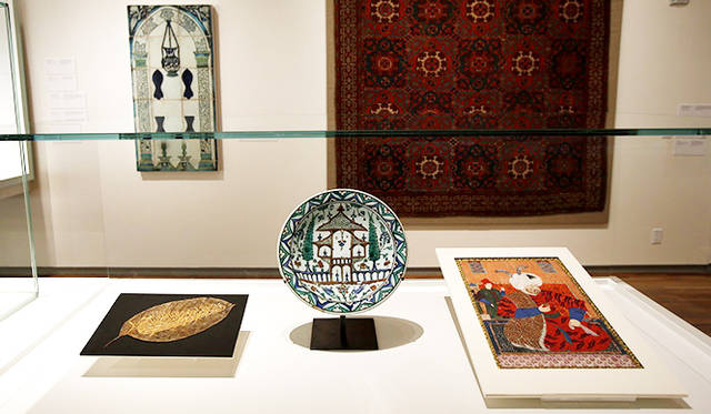 1650年代にトルコで作られたとされ、中国的な要素も感じられる