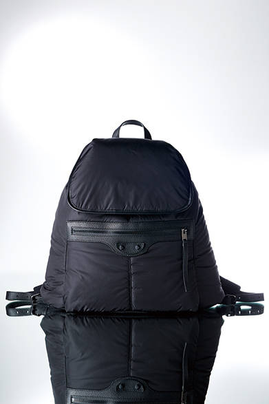 <strong>BALENCIAGA（バレンシアガ）</strong>　バックパック［W45×H39×D14cm］16万2000円（バレンシアガ／阪急メンズ東京1階）