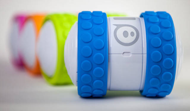 <strong>Sphero｜スフィロ</strong>　アプリ制御ロボット「Ollie（オリー）」
