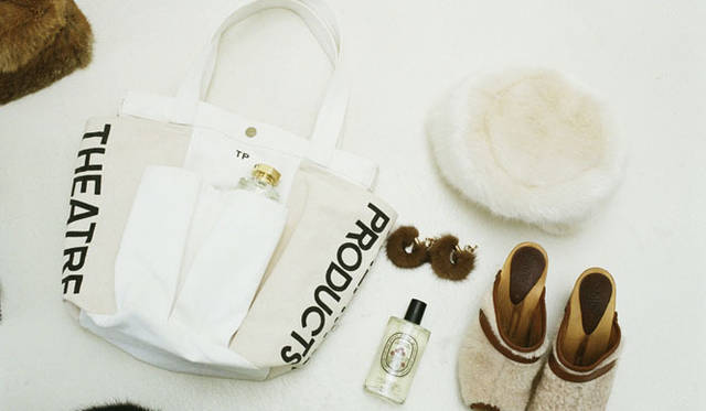 <strong>THEATRE PRODUCTS｜シアタープロダクツ</strong>　“3 girls three theatres” Special Photo Display  Photo by GOTO Keita