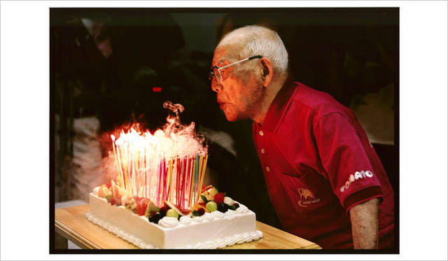 佳作　「100年分の祝福を」 谷澤康玄