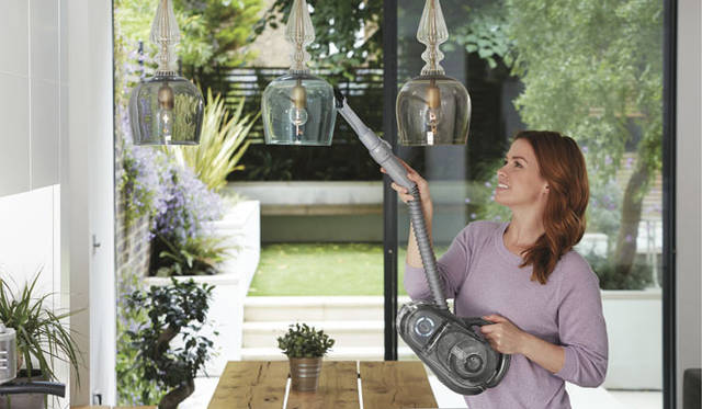 布団や高所にも対応する5種類のノズルアクセサリー