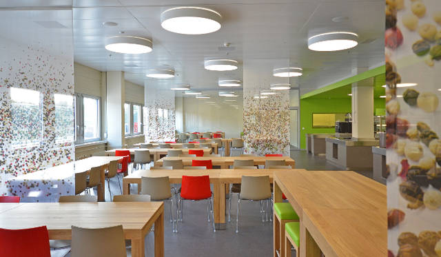 クリエーション バウマンの「Custom Prints by Création Baumann」