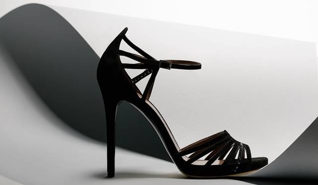 サンダル　12万4538円