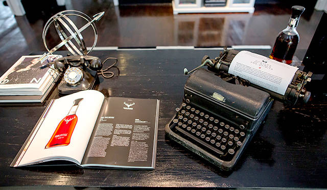 このエキシビションのために特別に作られた、ダルモア・ディスティラリー社のシングルモルト「ダルモア 45年」