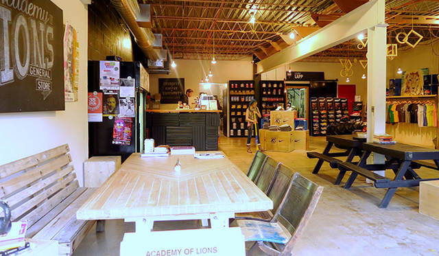 「ACADEMY OF LIONS ATHLETICS」は、最新にして昔ながらのスポーツジム