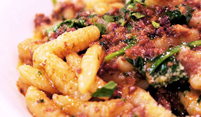 ［番外編］編集部が見つけたアートなトロント<br />「モンテチート・レストラン」。店名になっているモンテチートとは、カリフォルニアにある地名からとられたそうで、提供するのはカナダの新鮮な食材を使ったカリフォルニア料理