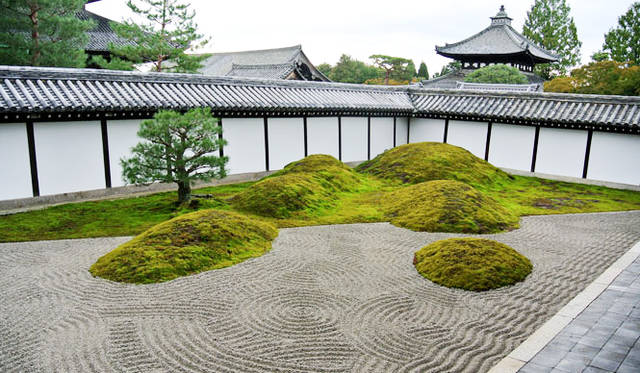 <strong>PERRIER-JOUËT｜ペリエ ジュエ</strong>　東福寺方丈庭園