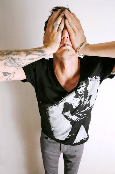 「Pretty Green × Mick Rock」 デヴィッド・ボウイTシャツコレクション モデル「Heroes」