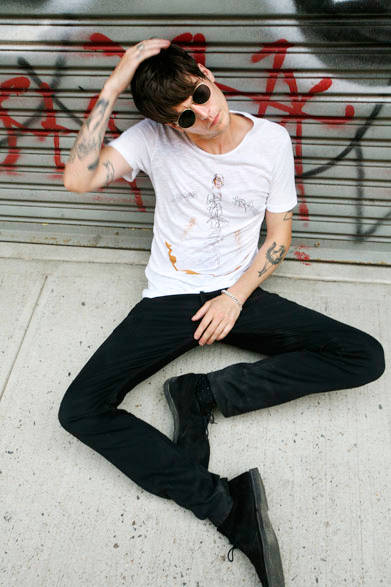 「Pretty Green × Mick Rock」 デヴィッド・ボウイTシャツコレクション モデル「Low」（日本限定商品）