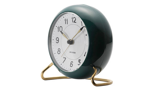 <strong>LIVING MOTIF｜リビング・モティーフ</strong>　アルネ・ヤコブセン「STATIONテーブルクロック」