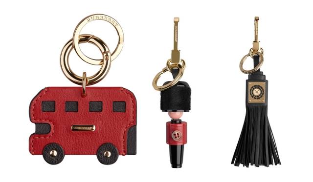 バーバリー表参道 限定チャーム　（左より）ロンドンバス・キーチャーム　2万1000円、ガーズマン・キーチャーム　2万7000円、ビックベン・キーチャーム　3万5000円 