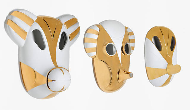 <strong>bosa（ボーサ）</strong>　セラミックのあらたな表現を探究し、空間に彩りを与えるユニークな作品を発表しつづけているイタリアのブランド。独自の美しい彩りのセラミックは、独自の革新的な技術によって完成している。ハイメ・アジョンをはじめとする、多数の著名なデザイナー、建築家によるデザインの作品を発表している