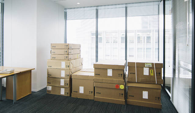 <strong>Vitsœ｜ヴィツゥ</strong>　 空輸で納品された状態