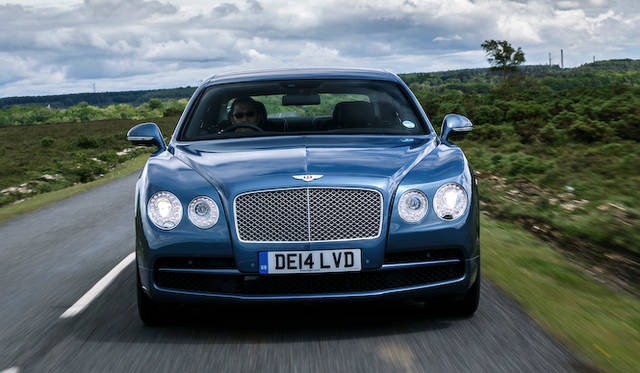 Bentley Flying Spur V8|ベントレー フライングスパー V8