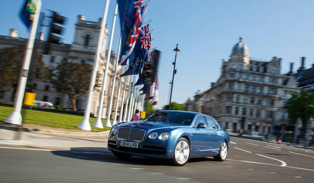Bentley Flying Spur V8|ベントレー フライングスパー V8