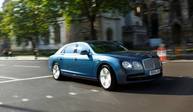 Bentley Flying Spur V8|ベントレー フライングスパー V8