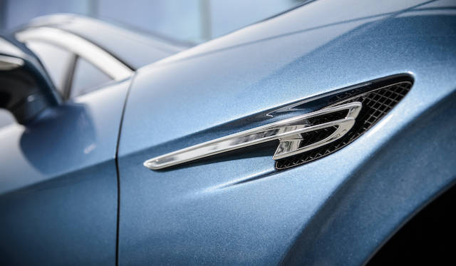 Bentley Flying Spur V8|ベントレー フライングスパー V8