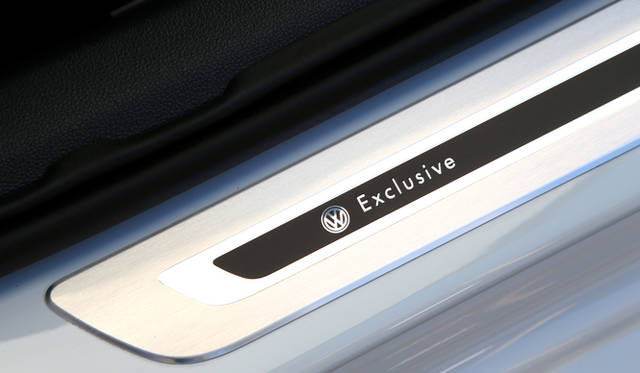 The Beetle Turbo Exclusive専用のドアシルプレート