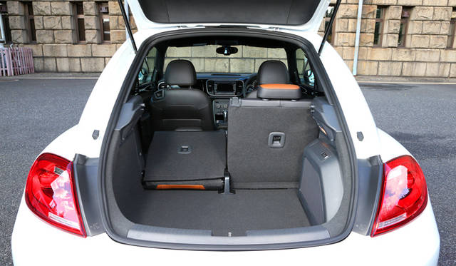 2分割式となるThe Beetle Turbo Exclusiveのトランクルーム