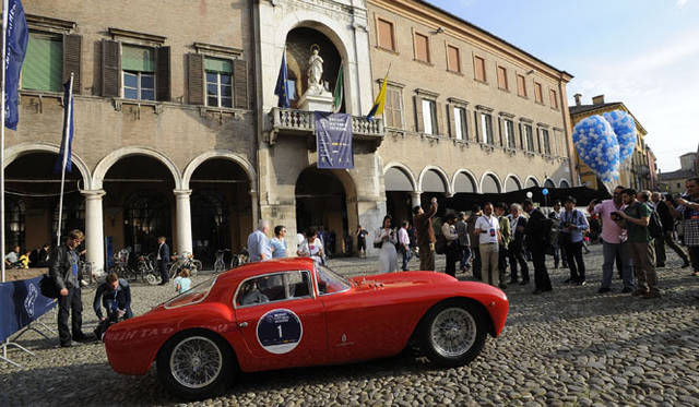 コンクール・デレガンス会場でのマセラティ「A6GCS」