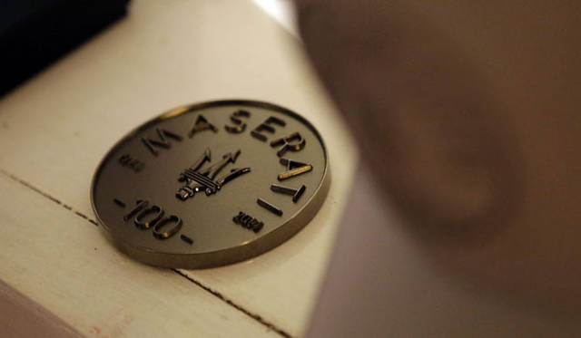 マセラティ センテニアルギャザリングの記念プラック