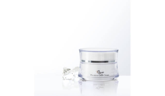 肌の潤いを守るワセリンを配合。頑固な乾燥肌もハリのある弾力肌に導く「プレミアムセルフィットクリーム」 