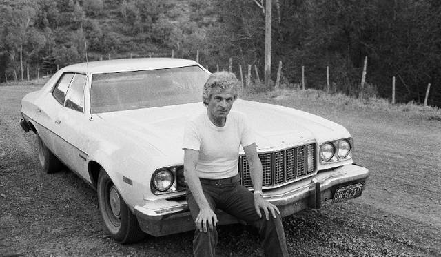 ハーマンミラーへのプレゼンテーションに向かうピエール・ポラン。米国を縦断途中のワンシーン©Maïa Paulin