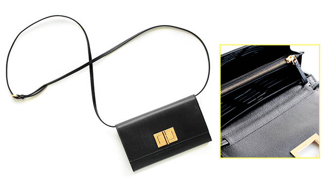 <strong>  TOM FORD｜トム フォード <br /> 今年こそセクシーなアイコンウォレットを</strong><br /><br />  ゴールドの大きなターンロックが目をひく「ナタリア」はトム フォードのアイコンバッグの代表格。こちらのコレクションに、ストラップ付きのウォレットが新作として仲間入りした。レザーストラップを付けてハンドバッグとしても持てるエレガントなボックスシルエットのウォレット。内側にほどこされたカードスロットのカッティングも美しいの一言。持つだけでセクシーな気分になれるウォレットバッグを、ぜひとも手に入れたい。 <br /><br /> ［H13×W20×D4㎝］17万2800円<br /> トム フォード／トム フォード ジャパン　Tel. 03-5466-1123
