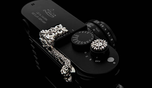  Map Camera｜マップカメラ　ステアリングシルバー製ライカM専用グリップ「Treasure Grip for Leica M」