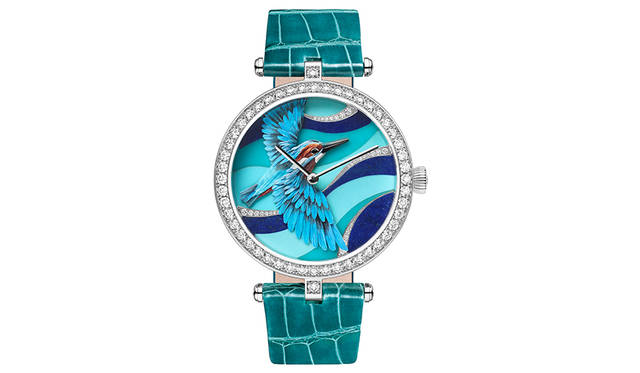 <strong>オワゾー アンシャンテ エクストラオーディナリー ダイヤル<br />レディ アーペル マルタン ペシュール アズール</strong><br />ケース｜ホワイトゴールド<br />直径｜38mm<br />ムーブメント｜手巻き<br />振動数｜2万1600振動／時<br />防水｜日常生活<br />ストラップ｜アリゲーター<br />発売予定｜2016年春<br />限定数｜22本<br />価格｜1210万円（税抜）