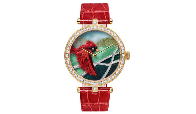 <strong>オワゾー アンシャンテ エクストラオーディナリー ダイヤル<br />レディ アーペル カーディナル カルミン<s/trong><br />ケース｜イエローゴールド<br />直径｜38mm<br />ムーブメント｜手巻き<br />振動数｜2万1600振動／時<br />防水｜日常生活<br />ストラップ｜アリゲーター<br />発売予定｜2016年春<br />限定数｜22本<br />価格｜1210万円（税抜）<br />