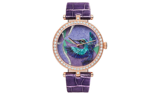 <strong>オワゾー アンシャンテ エクストラオーディナリー ダイヤル<br />レディ アーペル コリブリ インディゴ</strong><br />ケース｜ピンクゴールド<br />直径｜38mm<br />ムーブメント｜手巻き<br />振動数｜2万1600振動／時<br />防水｜日常生活<br />ストラップ｜アリゲーター<br />発売予定｜2016年春<br />限定数｜22本<br />価格｜1210万円（税抜）