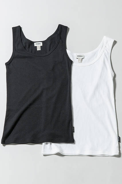 タンクトップ｜各4900円（税抜）