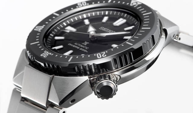 <strong>プロスペックス ダイバースキューバ トランスオーシャン</strong><br />SBDC039<br />ケース｜ステンレススチール（ベゼル部:セラミックス）<br />直径｜45mm<br />厚さ｜13.8mm<br />ムーブメント｜自動巻き（Cal.６R15）<br />防水｜200m空気潜水用<br />ブレスレット｜ステンレススチール<br />発売日｜1月29日<br />価格｜14万400円