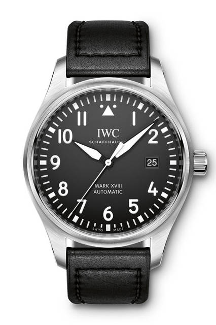 14-IW327001 <strong>パイロット・ウォッチ・マークXVIII</strong><br />ケース|ステンレススチール<br />直径|40mm<br />厚さ|11mm<br />ムーブメント|自動巻き(Cal.30110)<br />防水|6気圧<br />ストラップ|サントーニ製カーフ<br />機能|日付表示<br />発売時期|2016年4月予定<br />価格|51万5000円