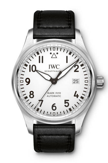 15-IW327002 <strong>パイロット・ウォッチ・マークXVIII</strong><br />ケース|ステンレススチール<br />直径|40mm<br />厚さ|11mm<br />ムーブメント|自動巻き(Cal.30110)<br />防水|6気圧<br />ストラップ|サントーニ製カーフ<br />機能|日付表示<br />発売時期|2016年4月予定<br />価格|51万5000円