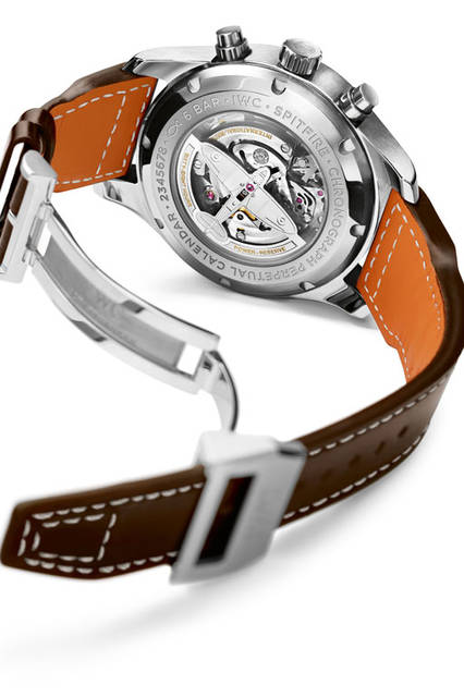 39-IW379108_Lifestyle_Back