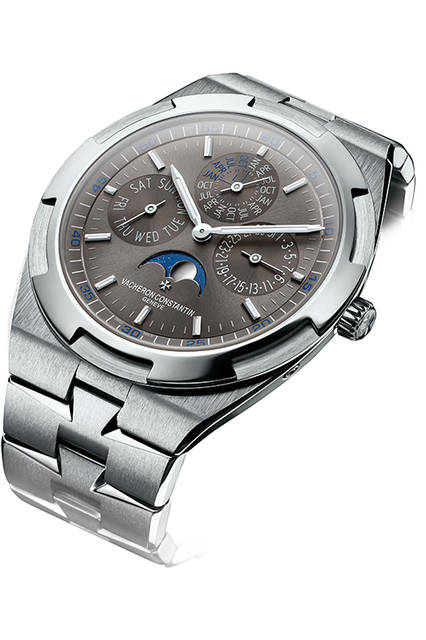 <strong>オーヴァーシーズ・エクストラフラット・パーペチュアルカレンダー</strong><br />ケース｜18Kホワイトゴールド<br />直径｜41.5mm<br />厚さ｜8.1mm<br />ムーブメント│自動巻き（Cal.1120QP）<br />機能｜パーペチュアルカレンダー（日付表示、曜日表示、月表示、閏年表示）、ムーンフェイズ<br />防水│5気圧<br />ブレスレット│18Kホワイトゴールド（ラバーストラップとアリゲーターストラップ付属、各ストラップには、18Kホワイトゴールド製のクラスプ装備）<br />発売時期│2016年6月予定<br />予価│1132万5000円<br />＊ブティック限定モデル