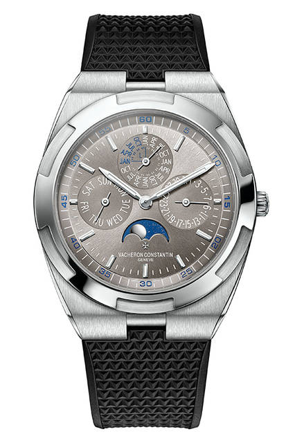 <strong>オーヴァーシーズ・エクストラフラット・パーペチュアルカレンダー</strong><br />ケース｜18Kホワイトゴールド<br />直径｜41.5mm<br />厚さ｜8.1mm<br />ムーブメント│自動巻き（Cal.1120QP）<br />機能｜パーペチュアルカレンダー（日付表示、曜日表示、月表示、閏年表示）、ムーンフェイズ<br />防水│5気圧<br />ブレスレット│18Kホワイトゴールド（ラバーストラップとアリゲーターストラップ付属、各ストラップには、18Kホワイトゴールド製のクラスプ装備）<br />発売時期│2016年6月予定<br />予価│1132万5000円<br />＊ブティック限定モデル